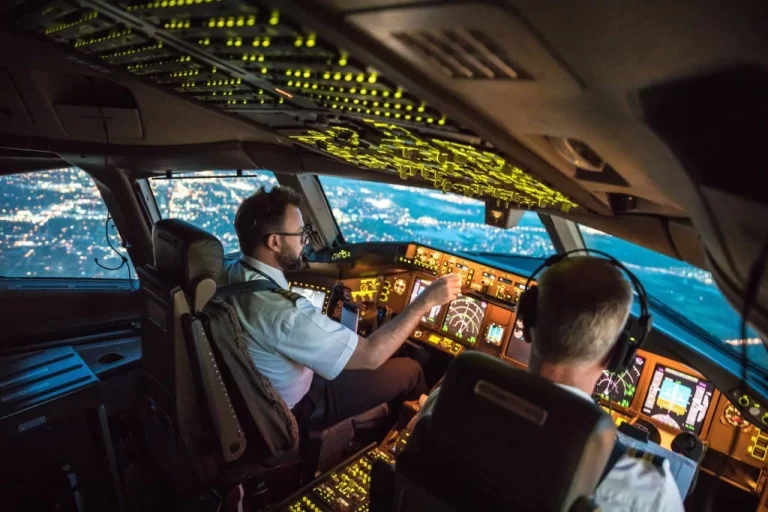 What Days are American Airlines Flights the Cheapest?