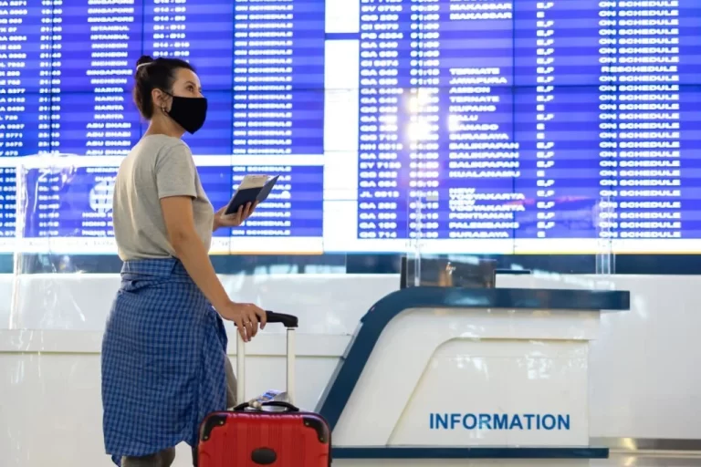 What are American Airlines Travel Restrictions and Covid-19 Policies?