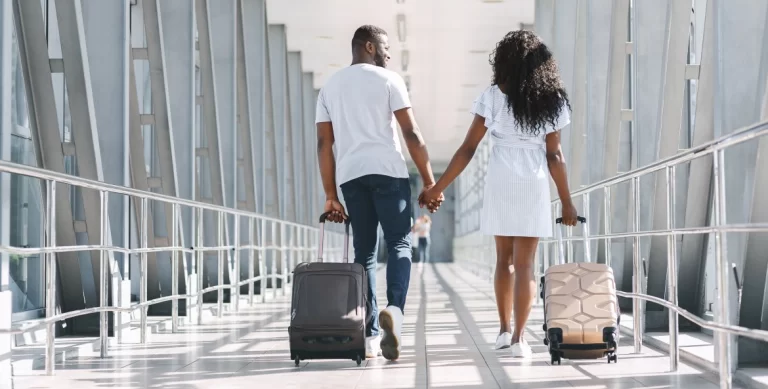 How Do I Avoid Baggage Fees on American Airlines?