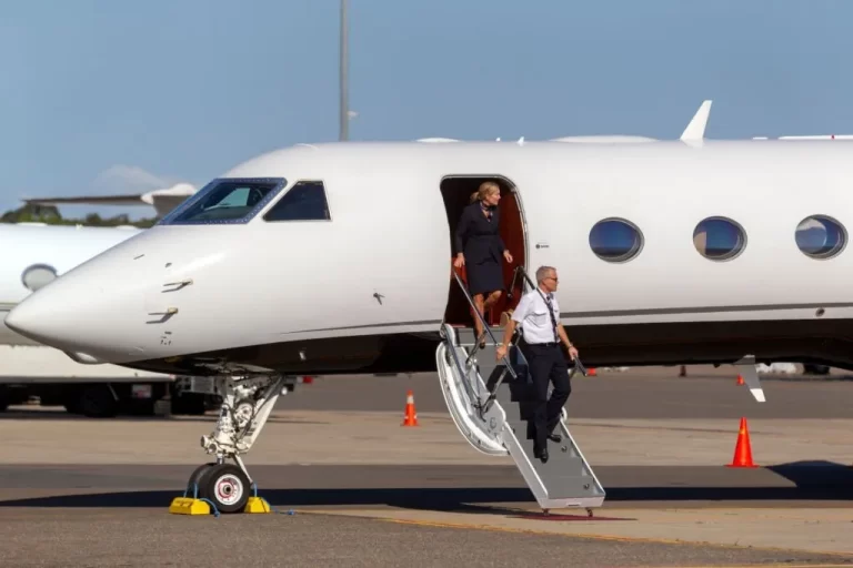 Do American Airlines Employees Get First Class?